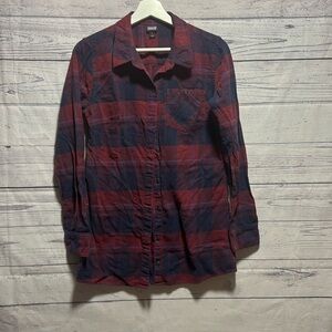 Patagonia organic cotton buttondown shirt